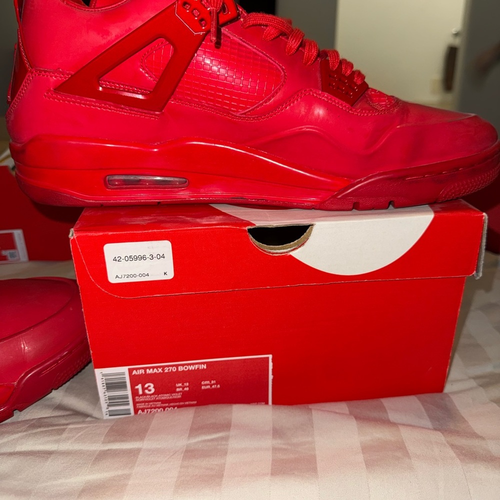 Jordan 4s